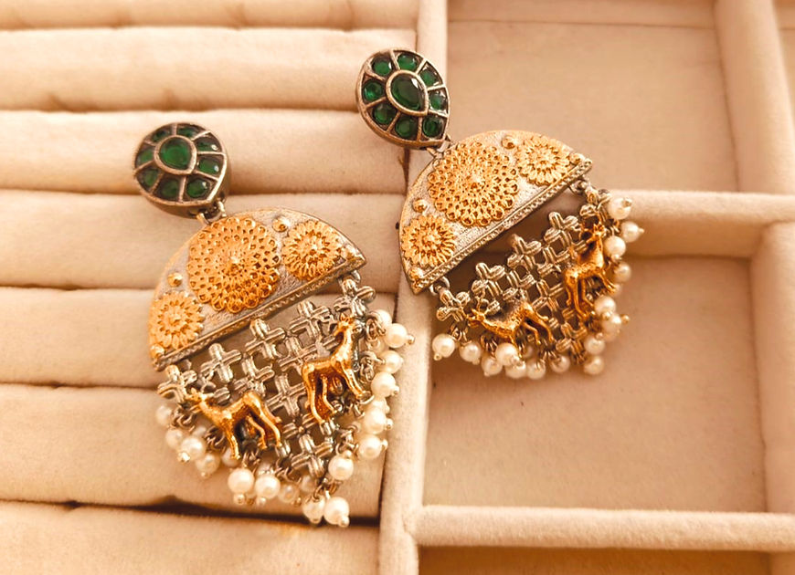 Vivita CZ stone Stud Earrings!!