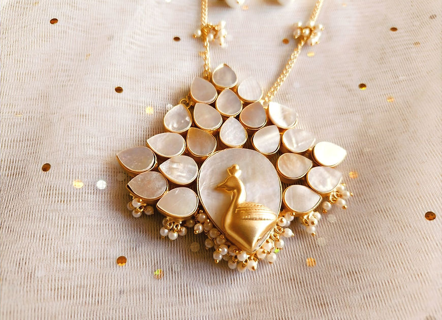 Kalapi Golden MOP Necklace earrings Set!