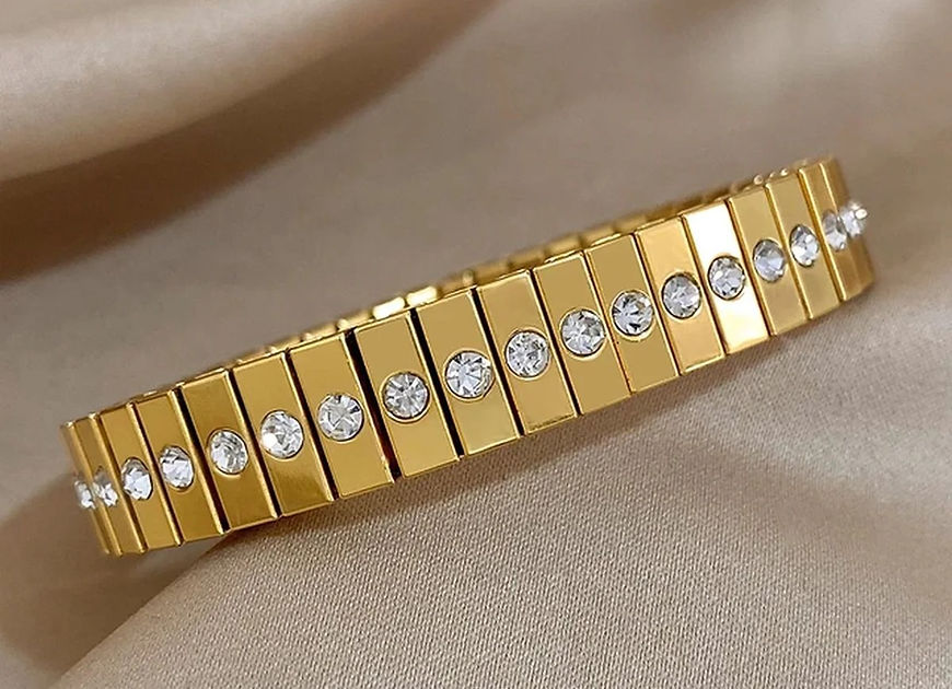 Kanishka Surface Cubic Zirconia Stretchable Elastic Bracelet!!