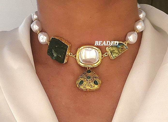 Shailaja Statement Chocker Set