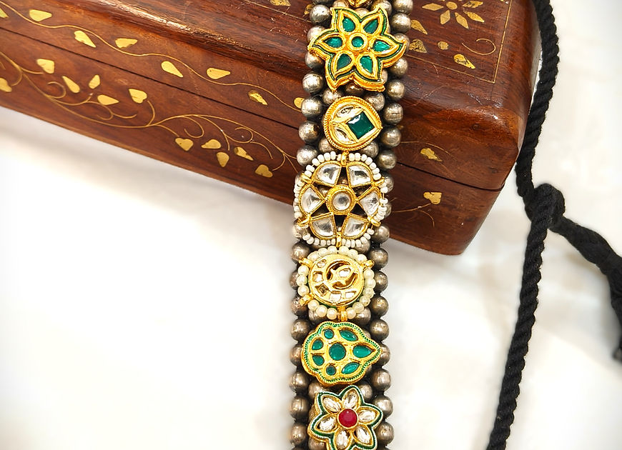 Saesha Pachhi kundan enamel Dual tone Choker Necklace