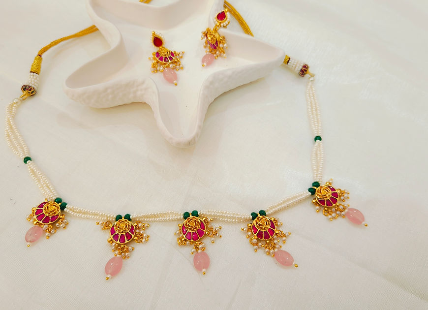 Vibhava Pacchi kundan Pearl Necklace with Earrings!!!