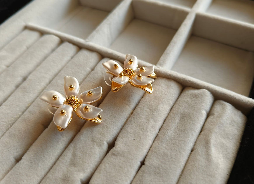 Jasmin Mother of Pearl Stud Earrings!!