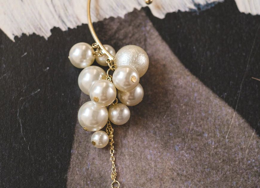 Paradise Singlet Pearl Ear Cuff