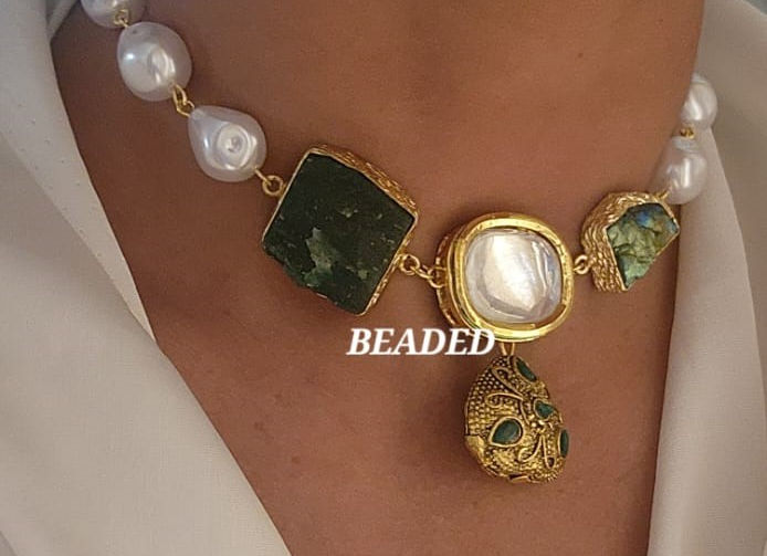 Shailaja Statement Chocker Set