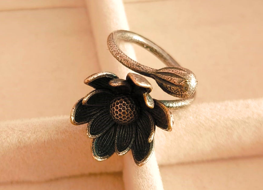 Jasmin Oxidised Adjustable Finger Ring!!