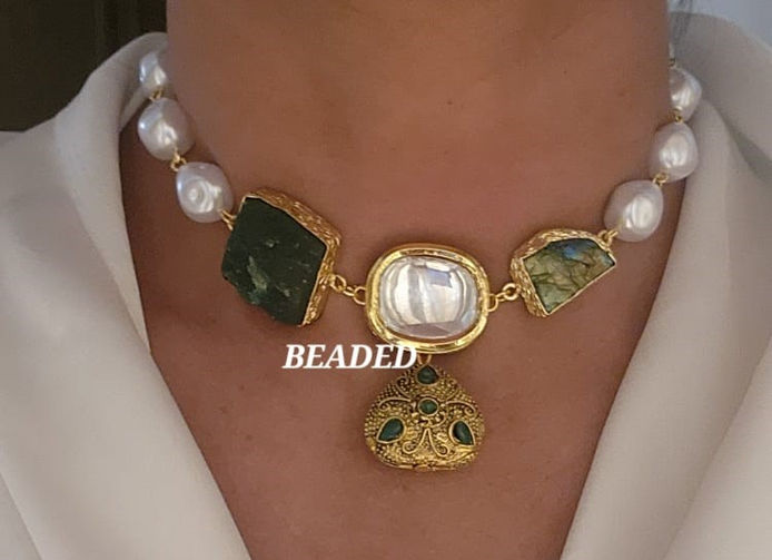 Shailaja Statement Chocker Set