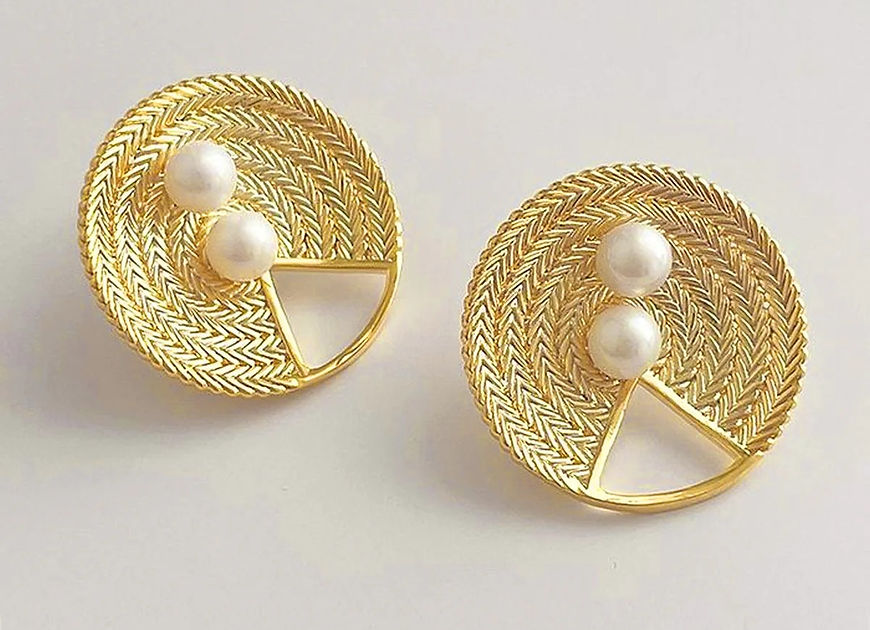 Charvi Pearl Big Studs