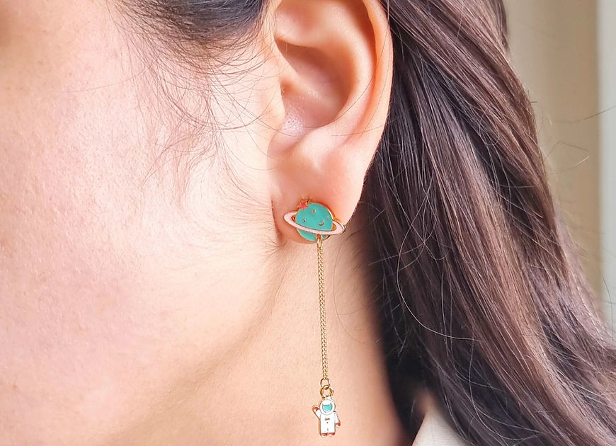 Astronaut Space Enamel Odd Mismatch Earrings