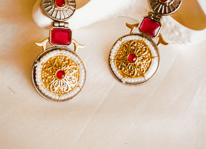 Geetha Red Stone dual tone Dangle earrings!!