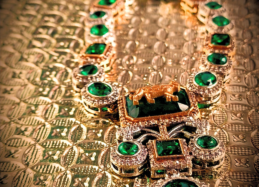 Bhanupriya Stone Necklace with earrings!!