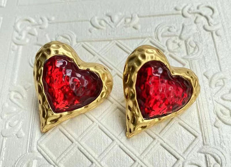 Corazon Red Heart Stud Earrings!!