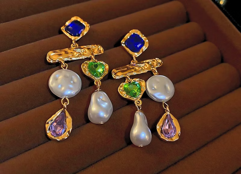 Salomi Heart Drop Pearl Crystal Dangler Earring!!