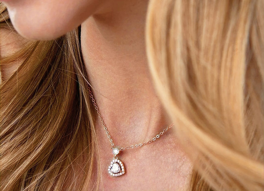 Valentine CZ Crystal Heart Pendent Chain!!