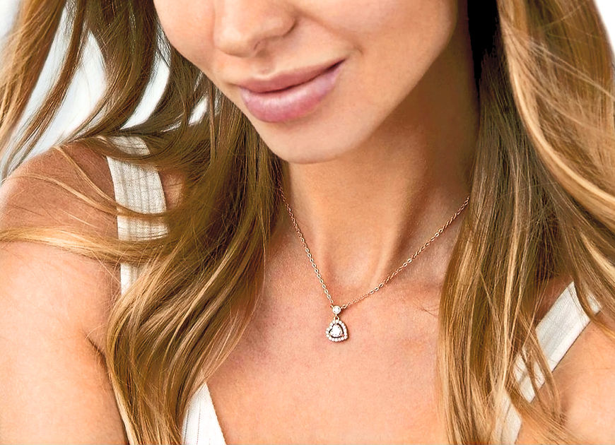Valentine CZ Crystal Heart Pendent Chain!!