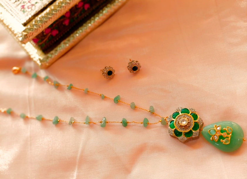 Ditsa Green stone Necklace with Earrings!!