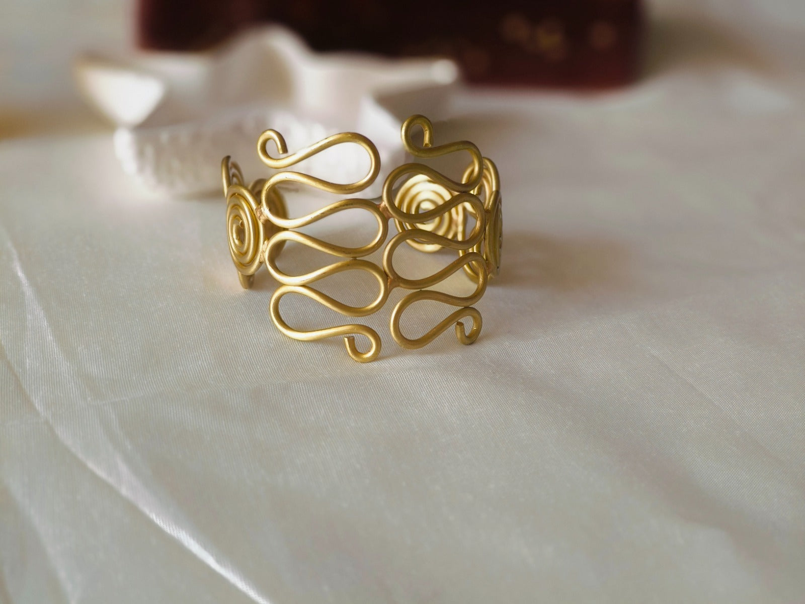 Aakriti Spiral Handcuff